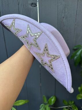 New! Lavender Rhinestone Star Cowgirl Hat 🤠💖